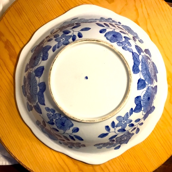 Vintage Canton Collection Blue & White Ceramic Bowl (W 12” x H 3.25”) - Picture 2 of 10